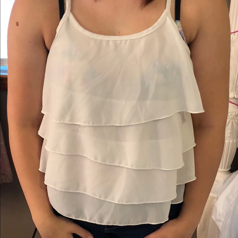 White ruffle crop